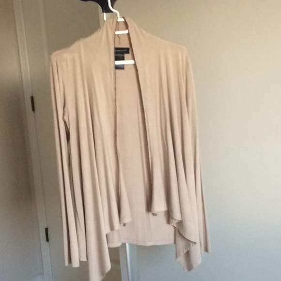 Beige top with beaded edge - Picture 3 of 5